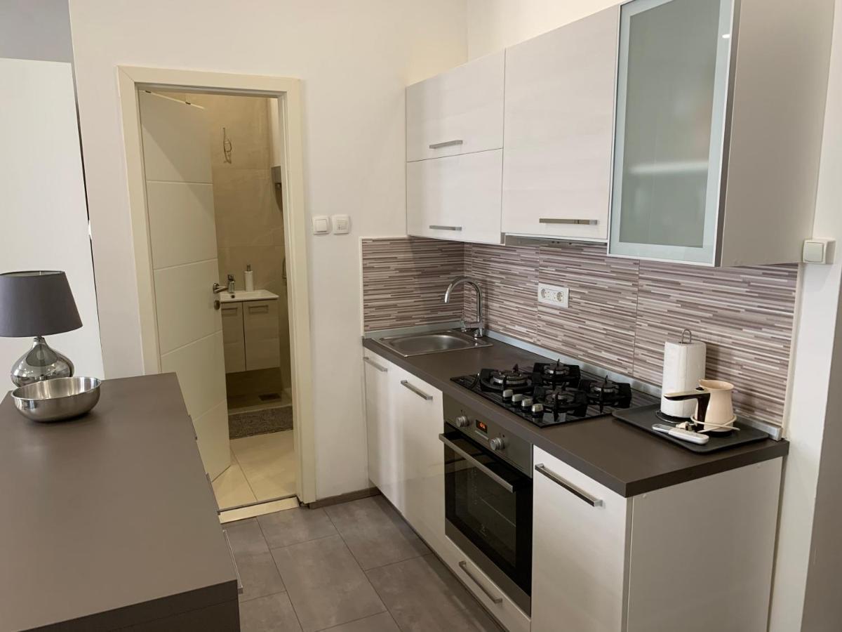 Zara City Apartments Buitenkant foto